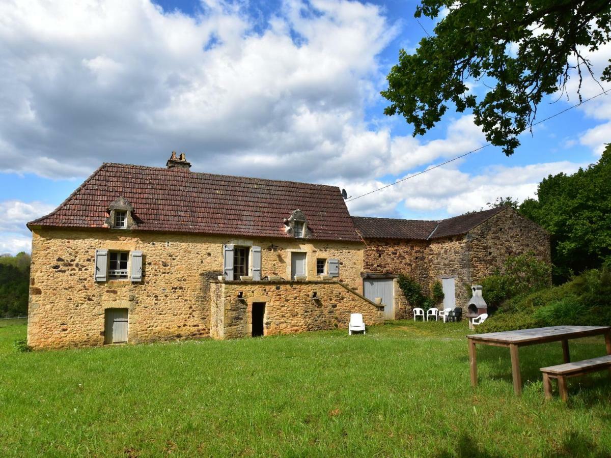 Cosy Holiday Home In Lantheuil With Garden Villefranche-du-Périgord Exterior foto